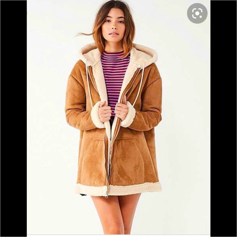 Women’s Sherpa Aviator Coat by Urban Oufitters - Sz extra Small ❄️